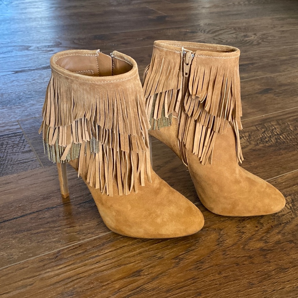 Gianni Bini boots like  new 
Size 6